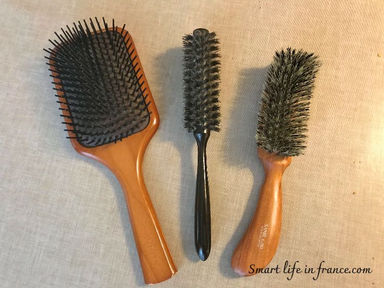 AVEDAのパドルブラシと天然ブラシでアラフォーのヘアケアを考える | Smart life in France